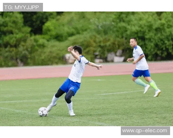 实时更新7mcn足球即时比分助您掌握比赛动态尽享精彩赛事体验 实时更新7mcn足球即时比分助您掌握比赛动态尽享精彩赛事体验